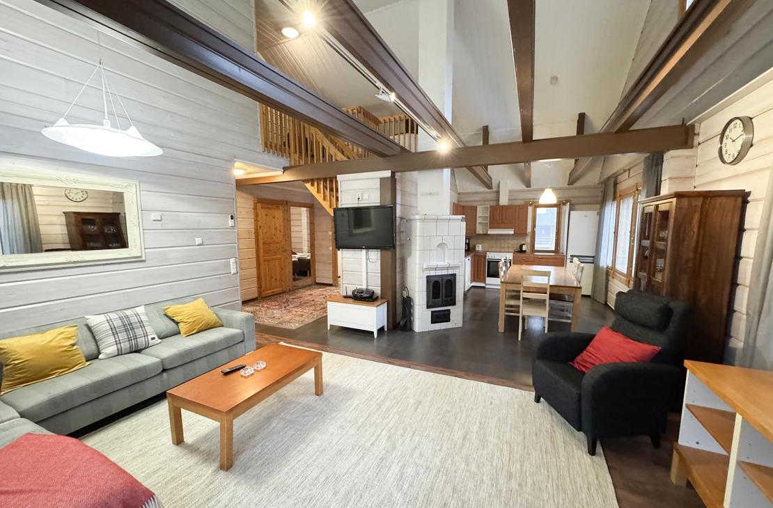 Lumekkaantie 4A oleskelutila