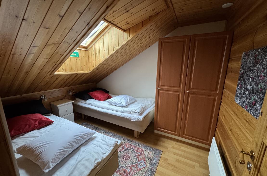 Lumekkaantie 4B yl&auml;kerran toinen makuuhuone