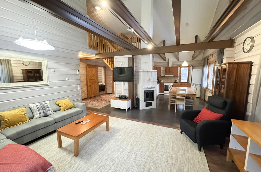 Lumekkaantie 4A oleskelutila