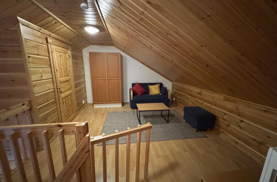 Lumekkaantie 2A Yl&auml;kerta aula