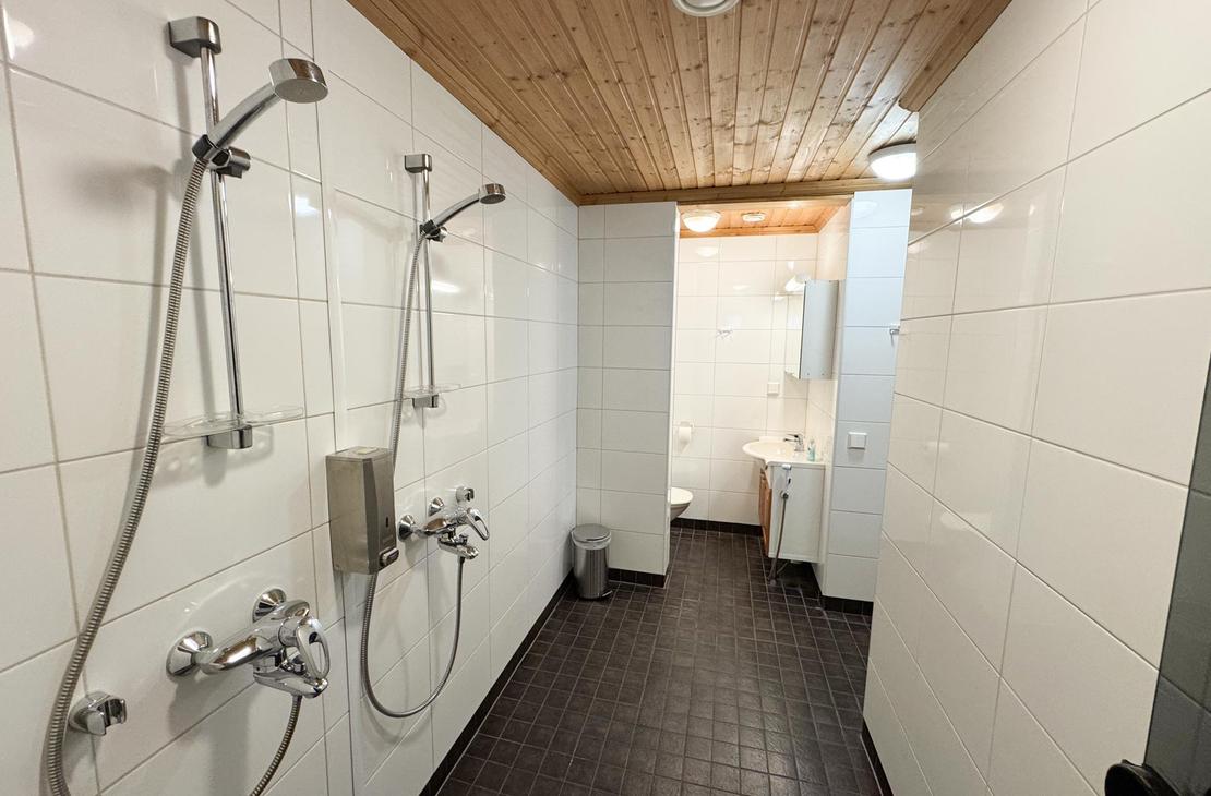 Lumekkaantie 4A Suihku