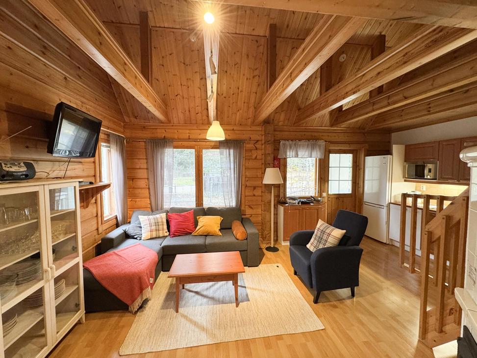 Lumekkaantie 2A olohuone