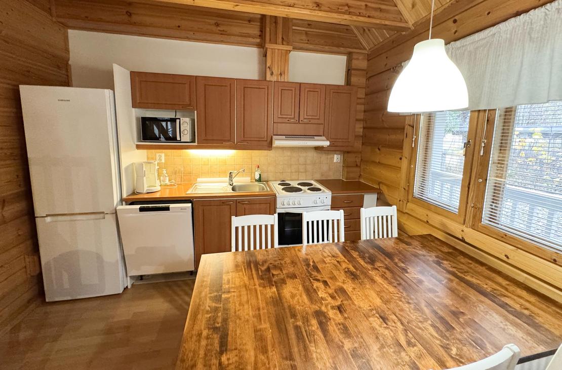 Lumekkaantie 2B keittiö