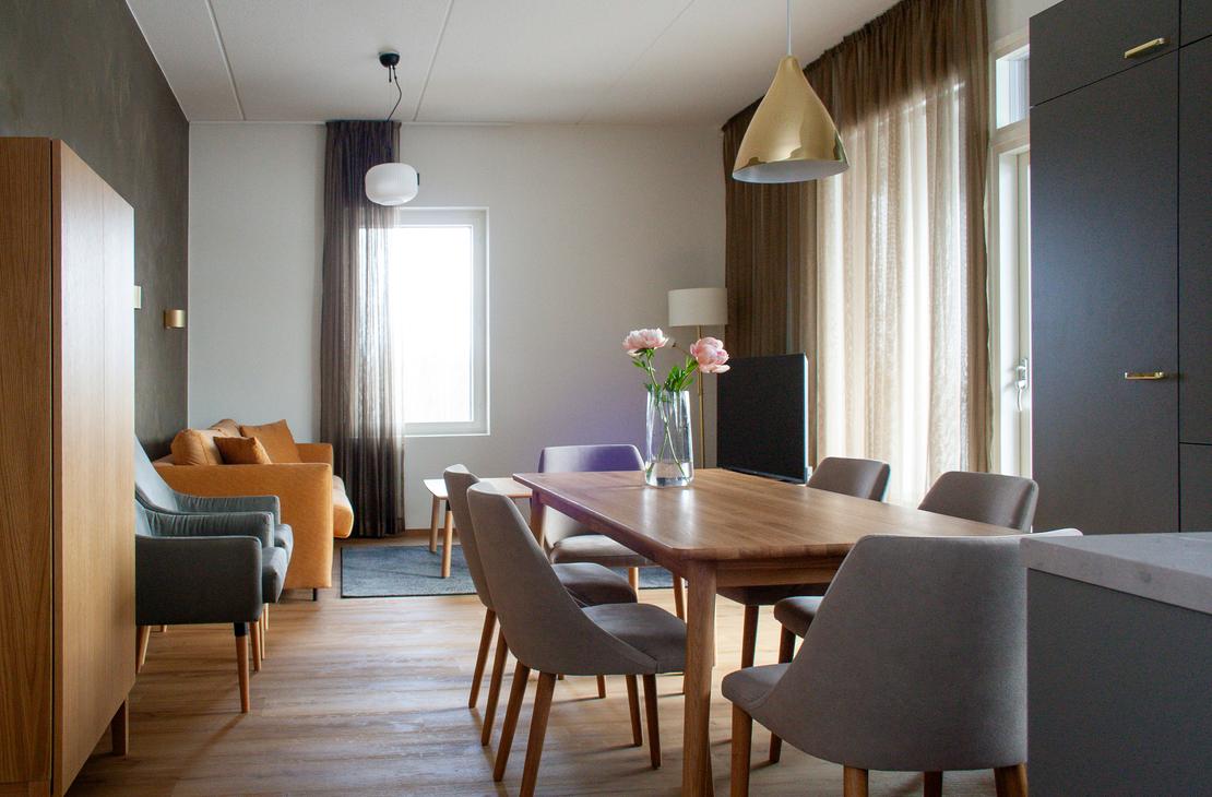 Comedor y sala de estar del Ski-Inn