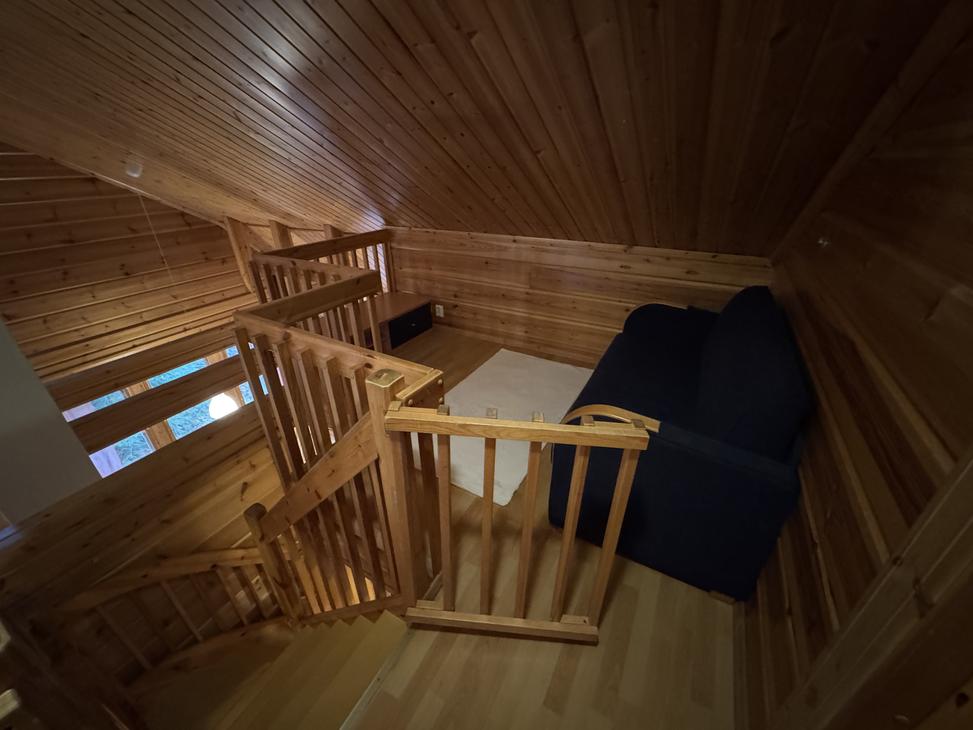 Lumekkaantie 4B yläkerta