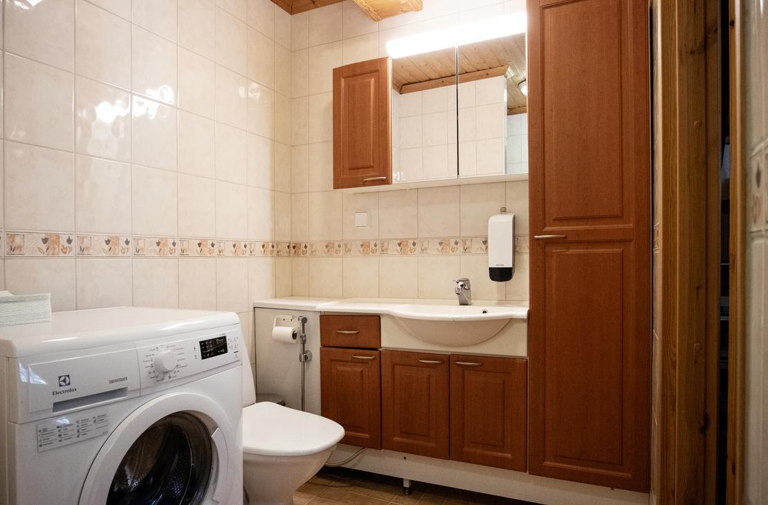 Lumekkaantie 2B wc ja pesukone