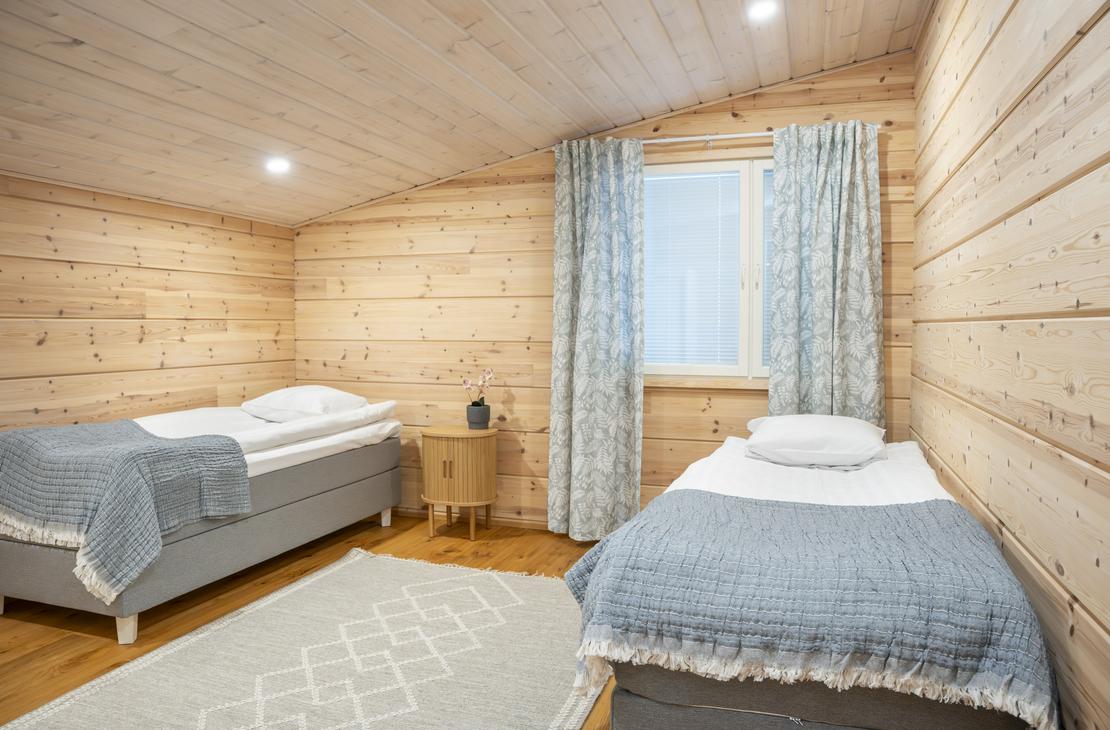 siltasaari yläkerta makuuhuone 2