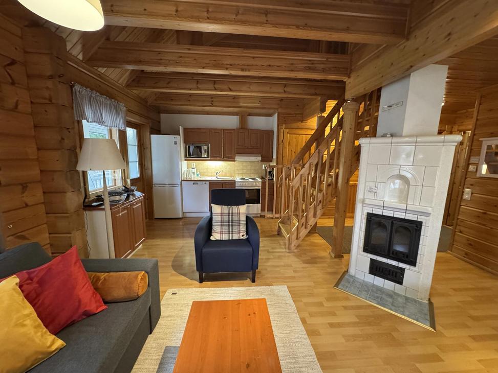 Lumekkaantie 2A oleskelutila