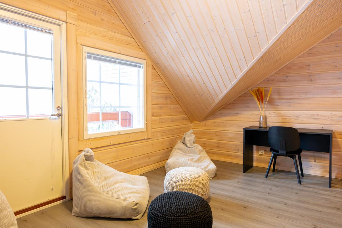 Saniaistie 16B yläkerran aula